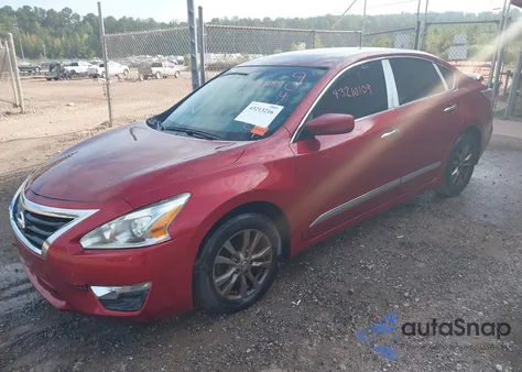 2015 Nissan Altima 2.5 S z USA, uszkodzony, nr VIN 1N4AL3AP5FN904159